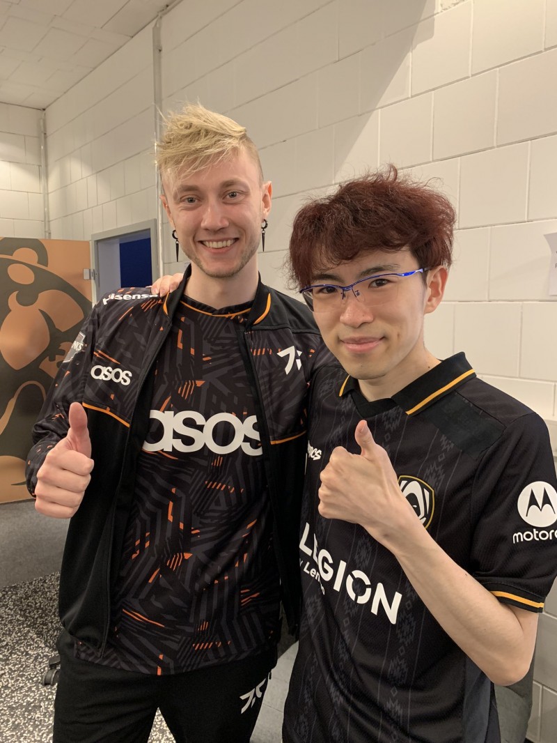 Evi晒出和Rekkles、Perkz等合照：Perkz好好玩，每次都会问我问题