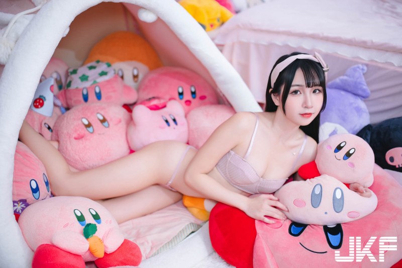 甜美反差萌！賽車辣妹「UU」變粉嫩美少女！性感爆乳內衣秀「雪乳蜜桃」