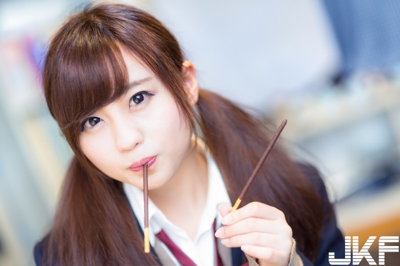 【BTC365币投】超眼熟「雙馬尾學生妹」清新甜笑超犯規　「每天被用上千次」服務完全免費