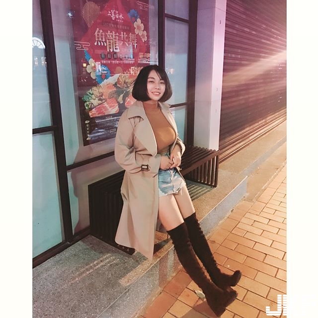 【BTC365币投】「著衣巨乳」來了！超猛胸圍毛衣包不住，越包感覺越大….這身材讓人衝動！