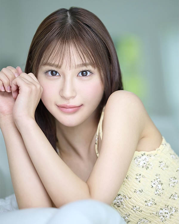 【BTC365币投】白石奈美（MIDA-683） 「纯情原石美少女」大尺度中出解禁，「被猛烈进进出出」狂呻吟…