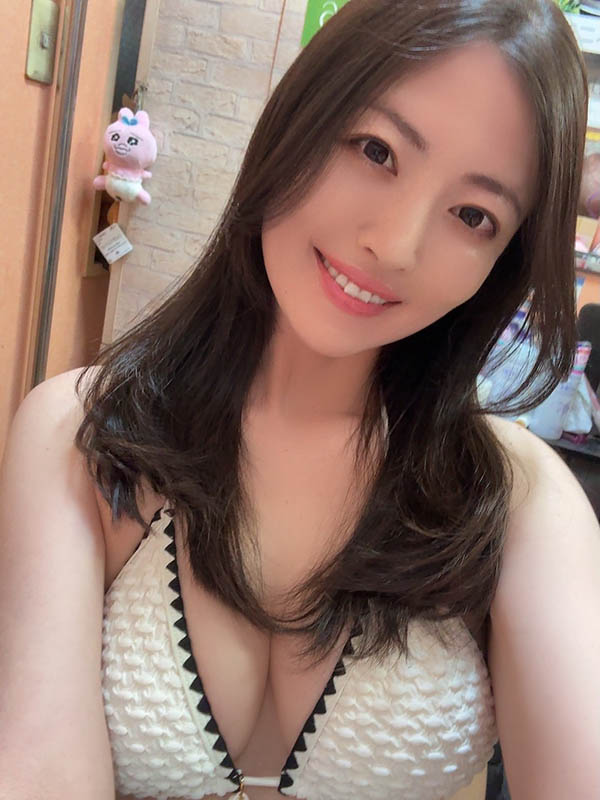 【BTC365币投】(JUR-832) 和「美艳绝伦婶婶」度过两天一夜火辣之旅，她用丰满E奶狂榨干我！